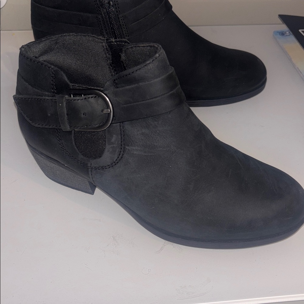Clarks Black Ankle Booties with Buckle *NWOT*